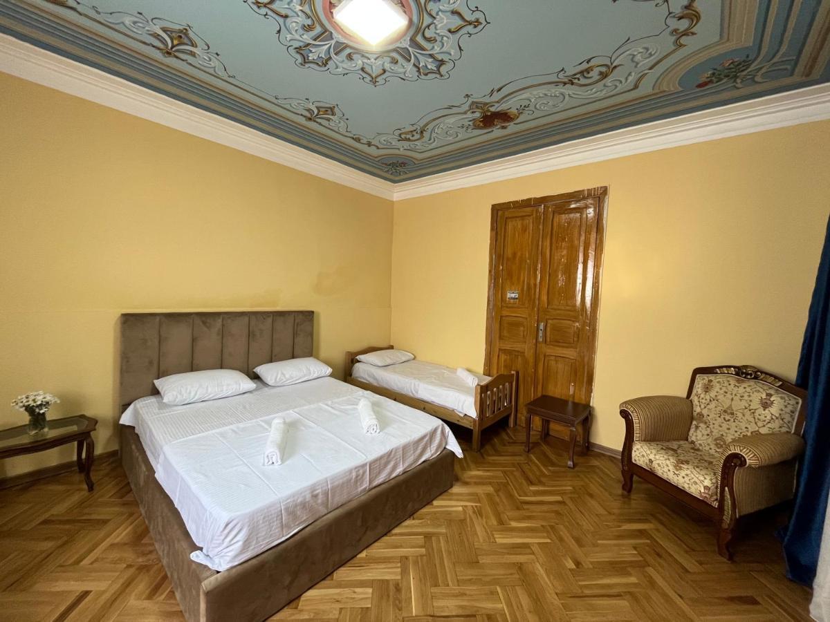 Tiflisi Guest House Exterior photo